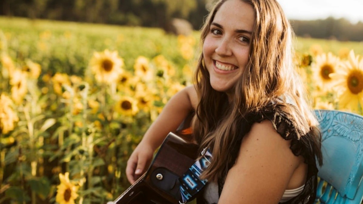 Experience live winter music at Giants Ridge every Saturday with local and regional artists plus food and drinks from The Burnt Onion.